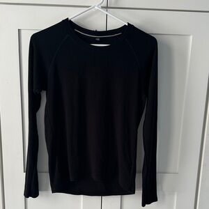 Uniqlo Women's Black Long Sleeve Tee